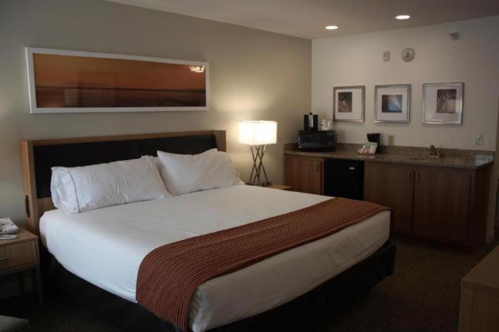 Holiday Inn Express Munising-Lakeview Hotel By Ihg Exteriör bild