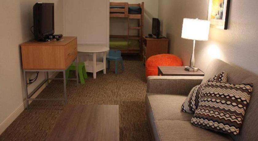 Holiday Inn Express Munising-Lakeview Hotel By Ihg Exteriör bild