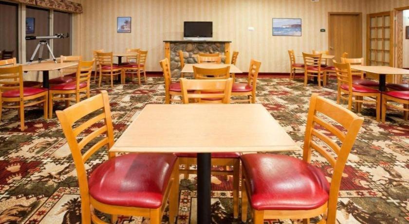 Holiday Inn Express Munising-Lakeview Hotel By Ihg Exteriör bild